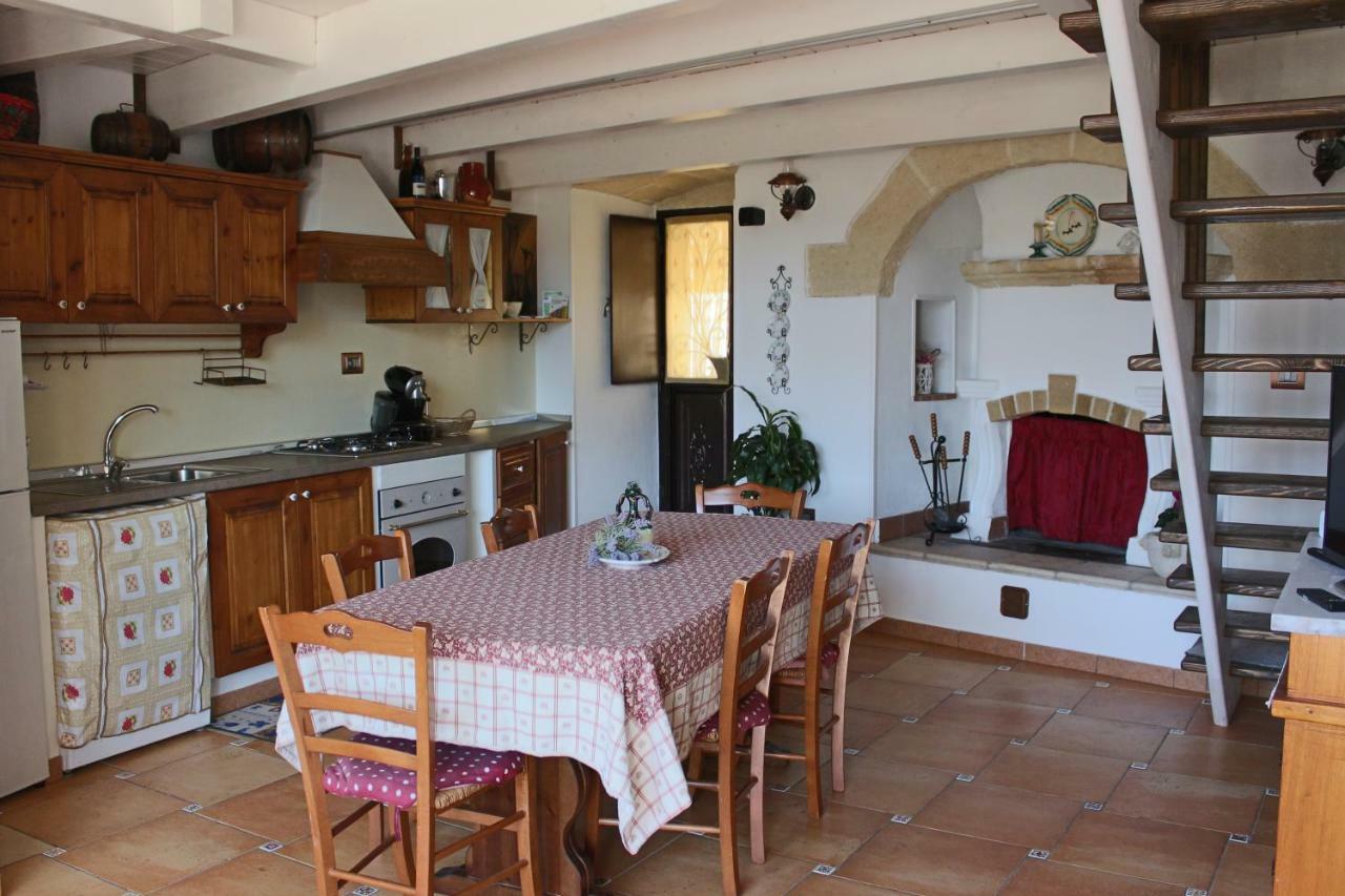 La Ferula Villa Laterza Luaran gambar